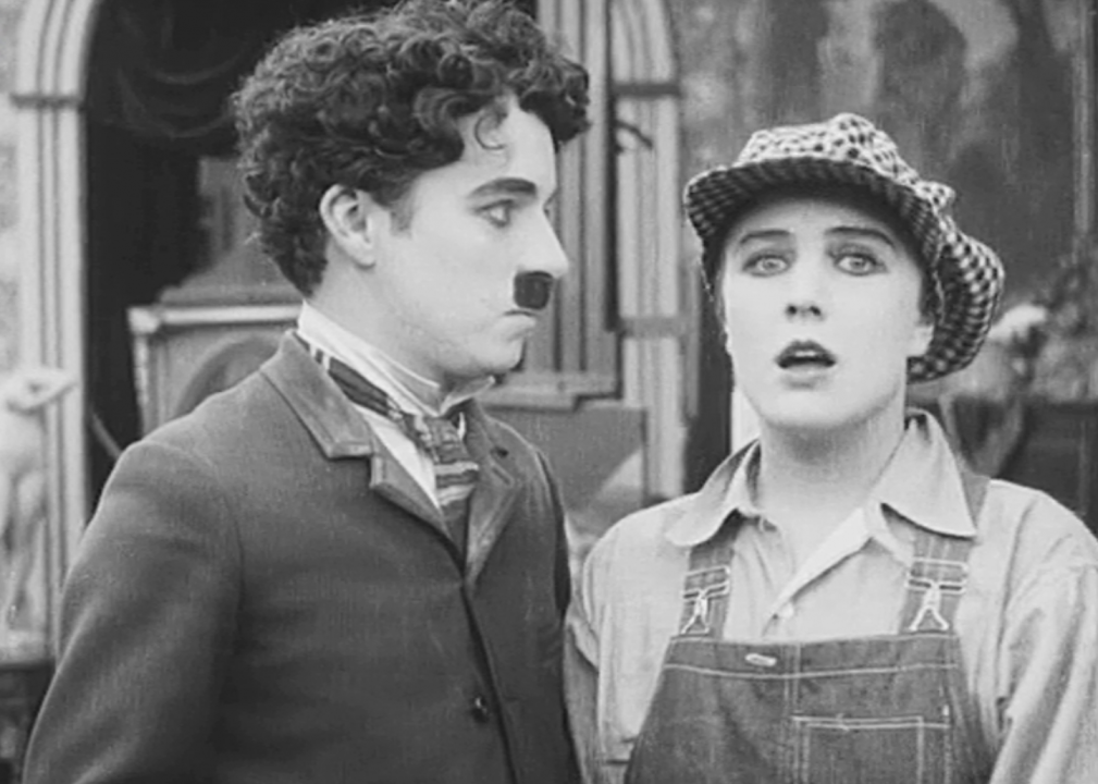 1916: ‘Behind the Curtain’ employs the first gay gag